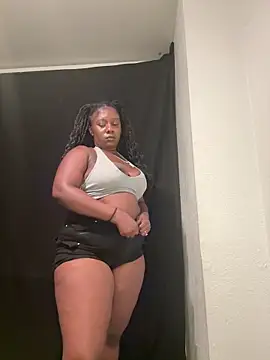 ShortcakeMochaa's Webcam Show