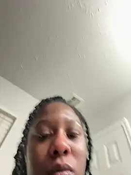 ShortcakeMochaa's Live XXX Chat