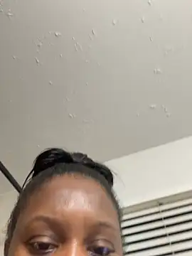 ShortcakeMochaa's Live XXX Chat