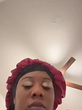 ShortcakeMochaa's Webcam Show