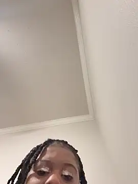 ShortcakeMochaa's Live XXX Chat