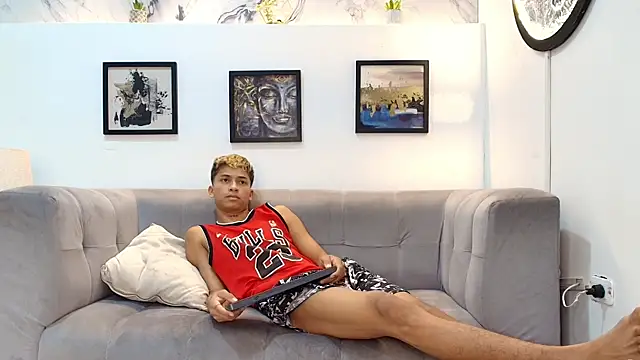 GOLD_BOYS Adlı Modelin Web Kamerası Şovu