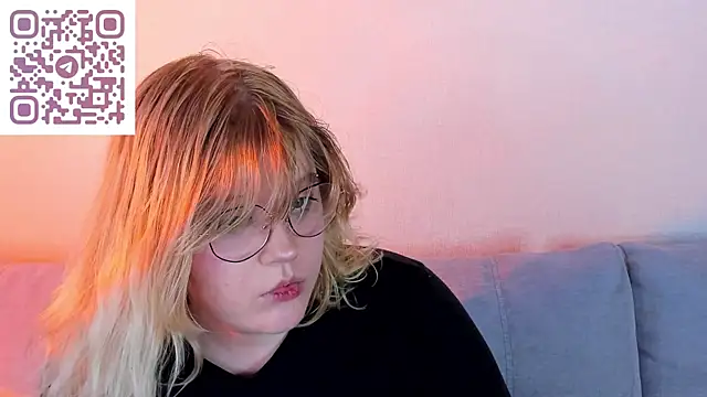 luna_c0ra Adlı Modelin Canlı XXX Sohbeti