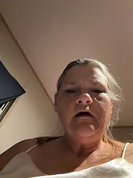 Chat +18 de Roxie6989 ao vivo