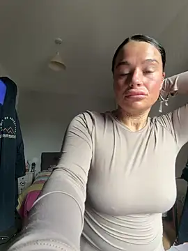 Darkfantisyx Chat XXX in diretta