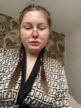 Kikilili_: δωμάτιο απευθείας συνομιλίας