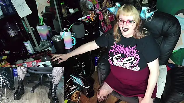 Sinstresshemlock Show in webcam