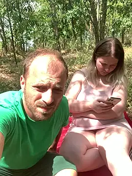 Show modela Aliceandmario na web-kameri