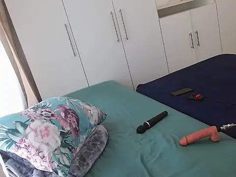 ChocoSlenderXXX: δωμάτιο απευθείας συνομιλίας