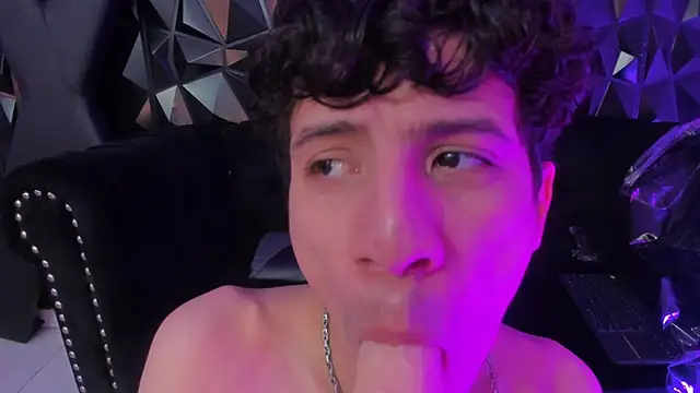 Czat XXX na żywo – Angel_St1