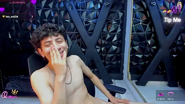 Chat XXX en directo de Angel_St1