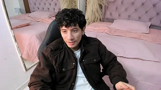 Chat XXX en directo de Angel_St1