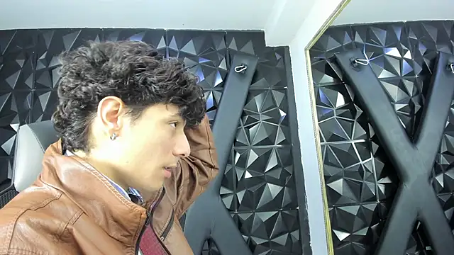 Chat +18 de Angel_St1 ao vivo