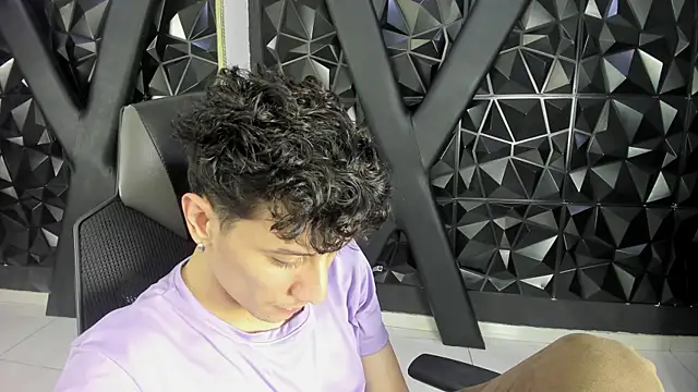 Chat +18 de Angel_St1 ao vivo