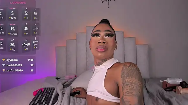 Sheinny_brown1 webkamerás műsora