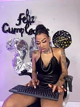 Sheinny_brown1's Webcam Show