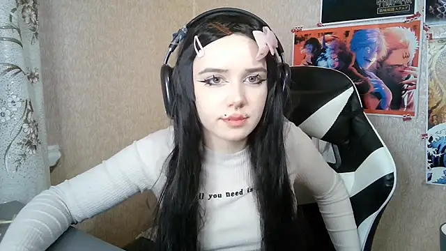 Pokazy przed kamerką – MilaTyan