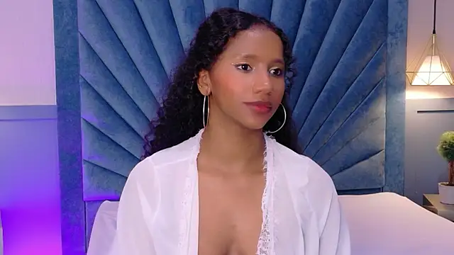 Chloe-Rose- Show in webcam