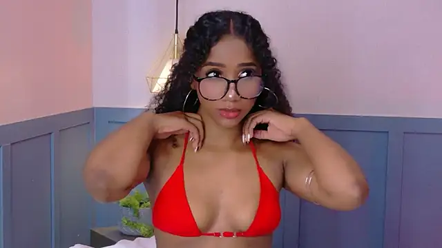 Chloe-Rose- Pertunjukan Webcam