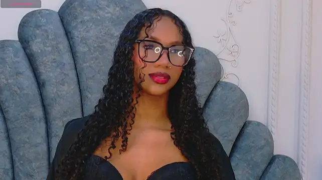 Chloe-Rose- – Live XXX-chat