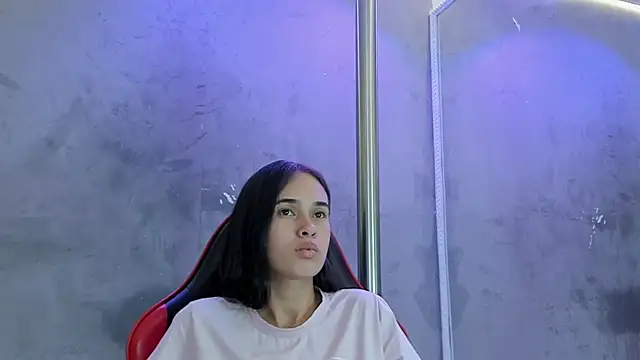 XXX chat uživo modela alice__susan