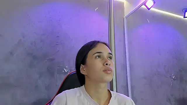 XXX chat uživo modela alice__susan
