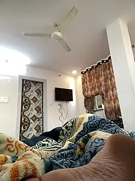 TheInvincible_meet Show in webcam