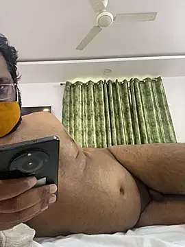 TheInvincible_meet Show in webcam