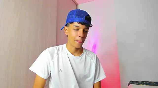 Maxfrost1n Live XXX chat