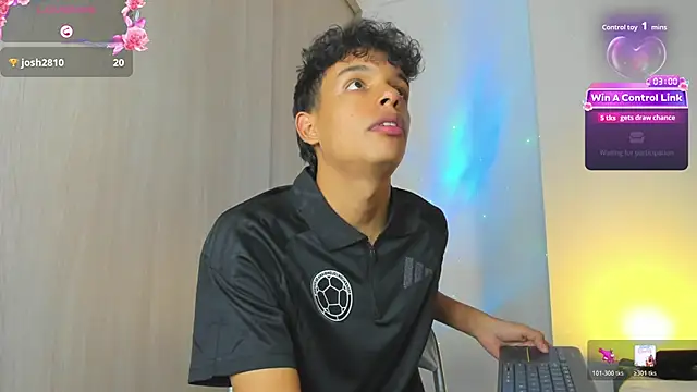 Maxfrost1 Pertunjukan Webcam
