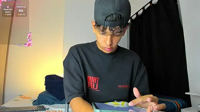 Maxfrost1 Show Webcam