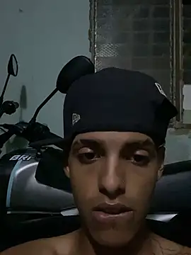 Aleexxx_2005 Show Webcam