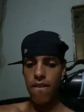 Aleexxx_2005 网络视讯表演