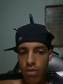 Aleexxx_2005 在線直播表演