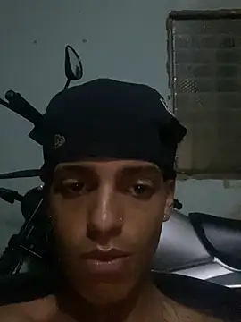 Aleexxx_2005 Adlı Modelin Web Kamerası Şovu