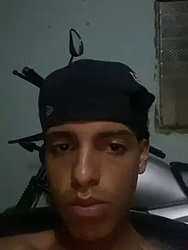 Aleexxx_2005 Adlı Modelin Web Kamerası Şovu