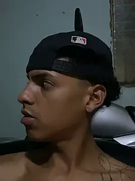 عرض كام Aleexxx_2005
