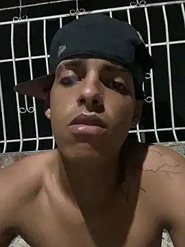Aleexxx_2005 Show Webcam