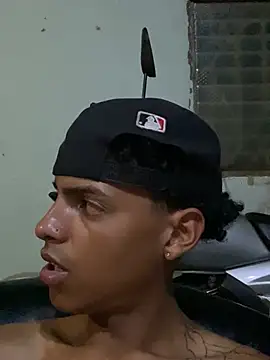 عرض كام Aleexxx_2005