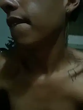 Aleexxx_2005 Pertunjukan Webcam