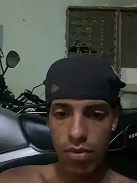 Aleexxx_2005 Pertunjukan Webcam
