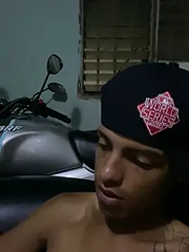 Aleexxx_2005 Pertunjukan Webcam