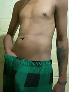 Aleexxx_2005 网络视讯表演