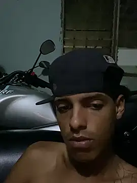 Aleexxx_2005 Show Webcam