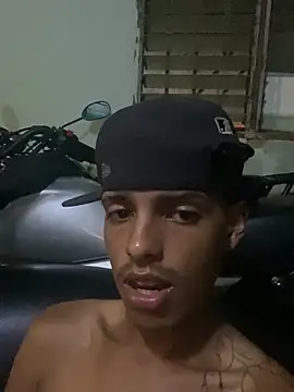 Aleexxx_2005 Pertunjukan Webcam
