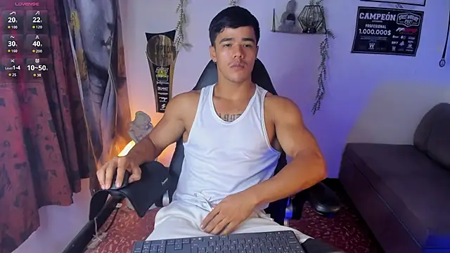Rob_zaens33 Chat XXX in diretta