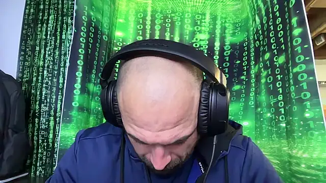 FakeBar33 Шоу с уебкамера