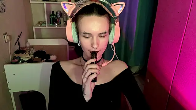 MabelDefina élő XXX-chatje