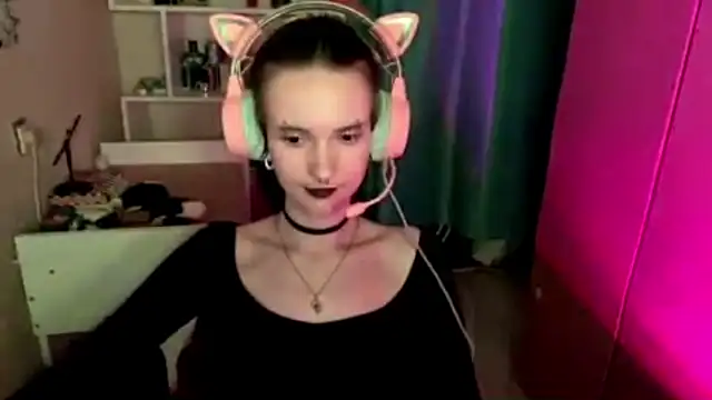 MabelDefina élő XXX-chatje