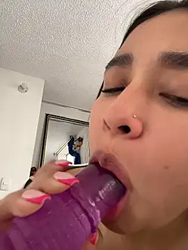 I_SamanthaaのライブXXXチャット
